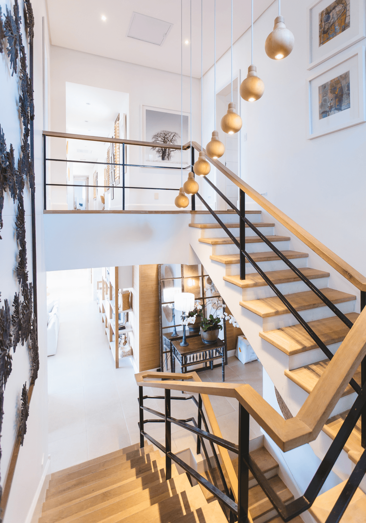 Equipo inmobiliario trabajando