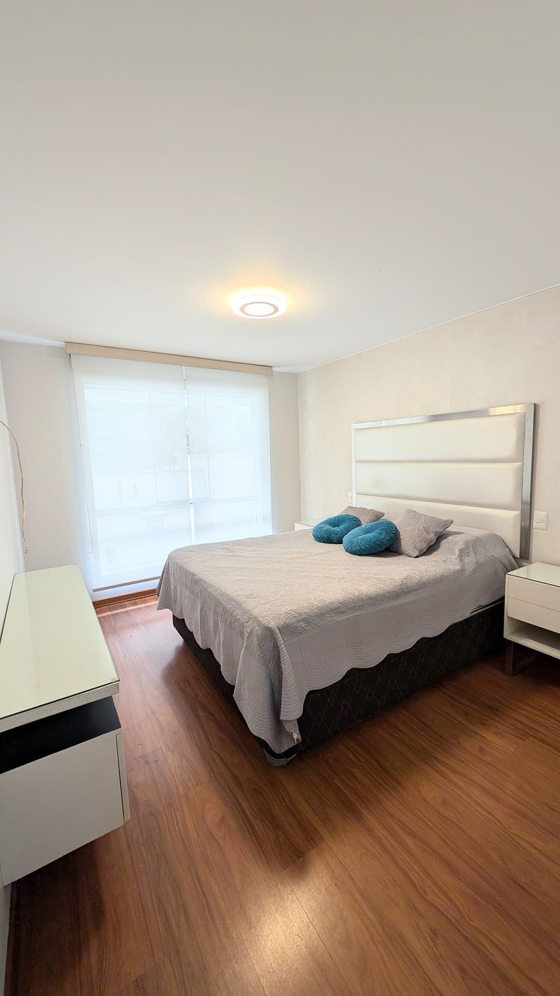 Imagen miniatura d65c429b-7876-466b-b298-58cf6535ef3d