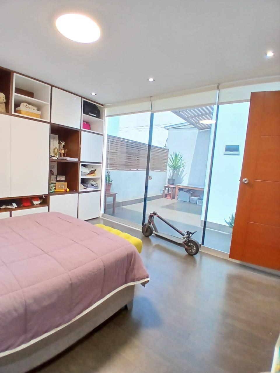 Imagen miniatura 8712b2af-ab4f-4a80-ab8d-261fd56d9a74