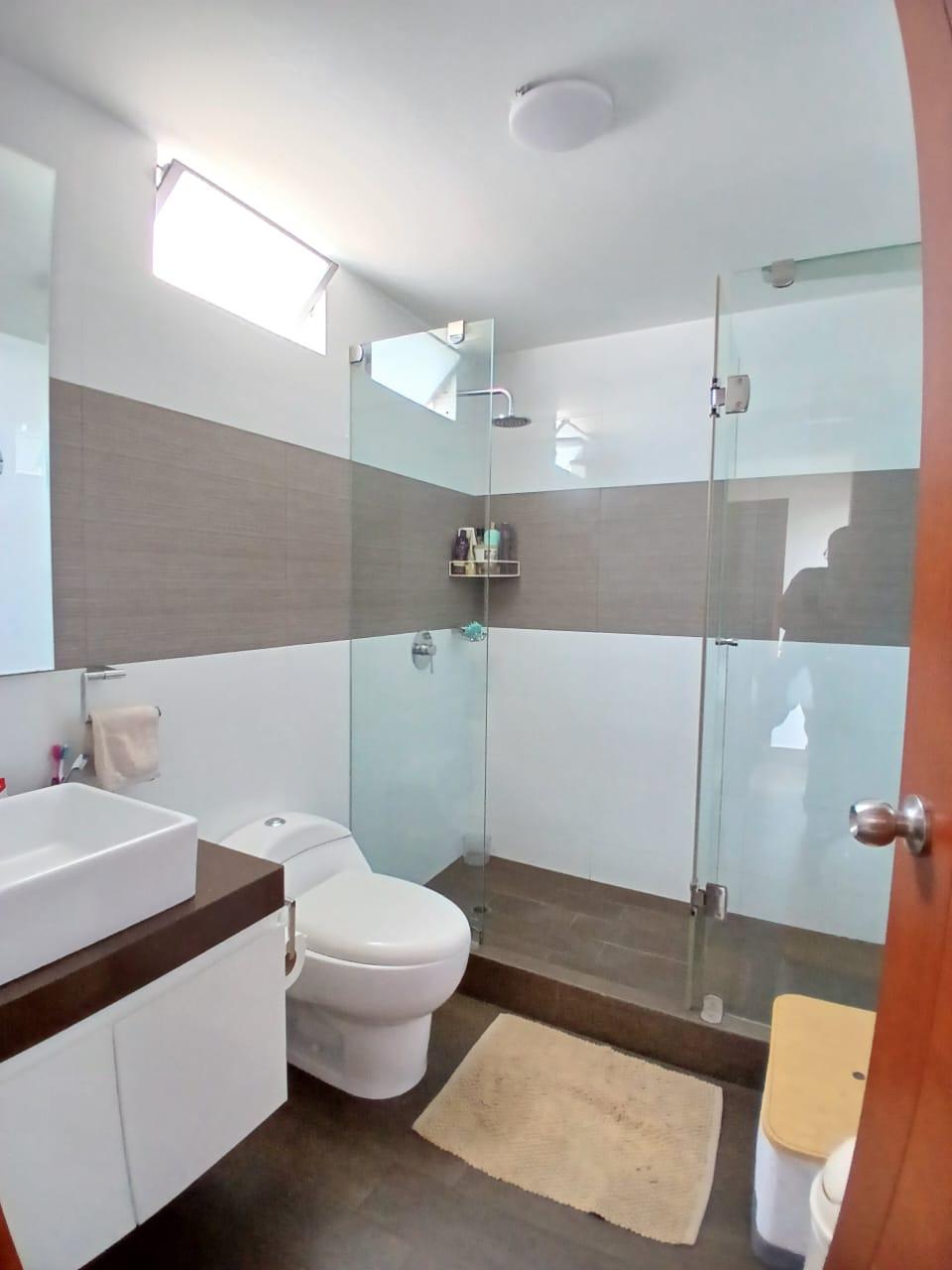 Imagen miniatura 835a1daf-5b6f-4d5d-a3bc-c2e8b10a3fd0