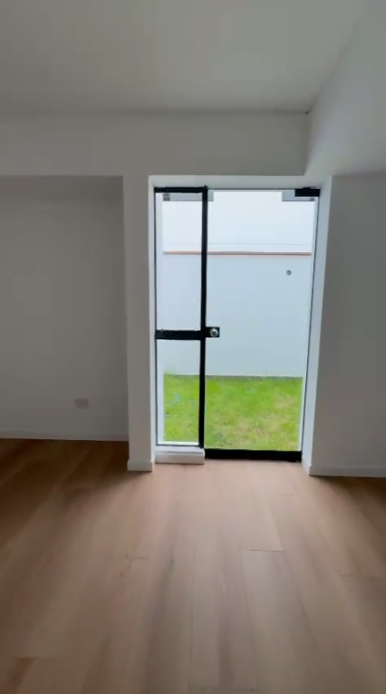 Imagen miniatura 9a3400d6-d7c7-495b-86be-c21487e2382d