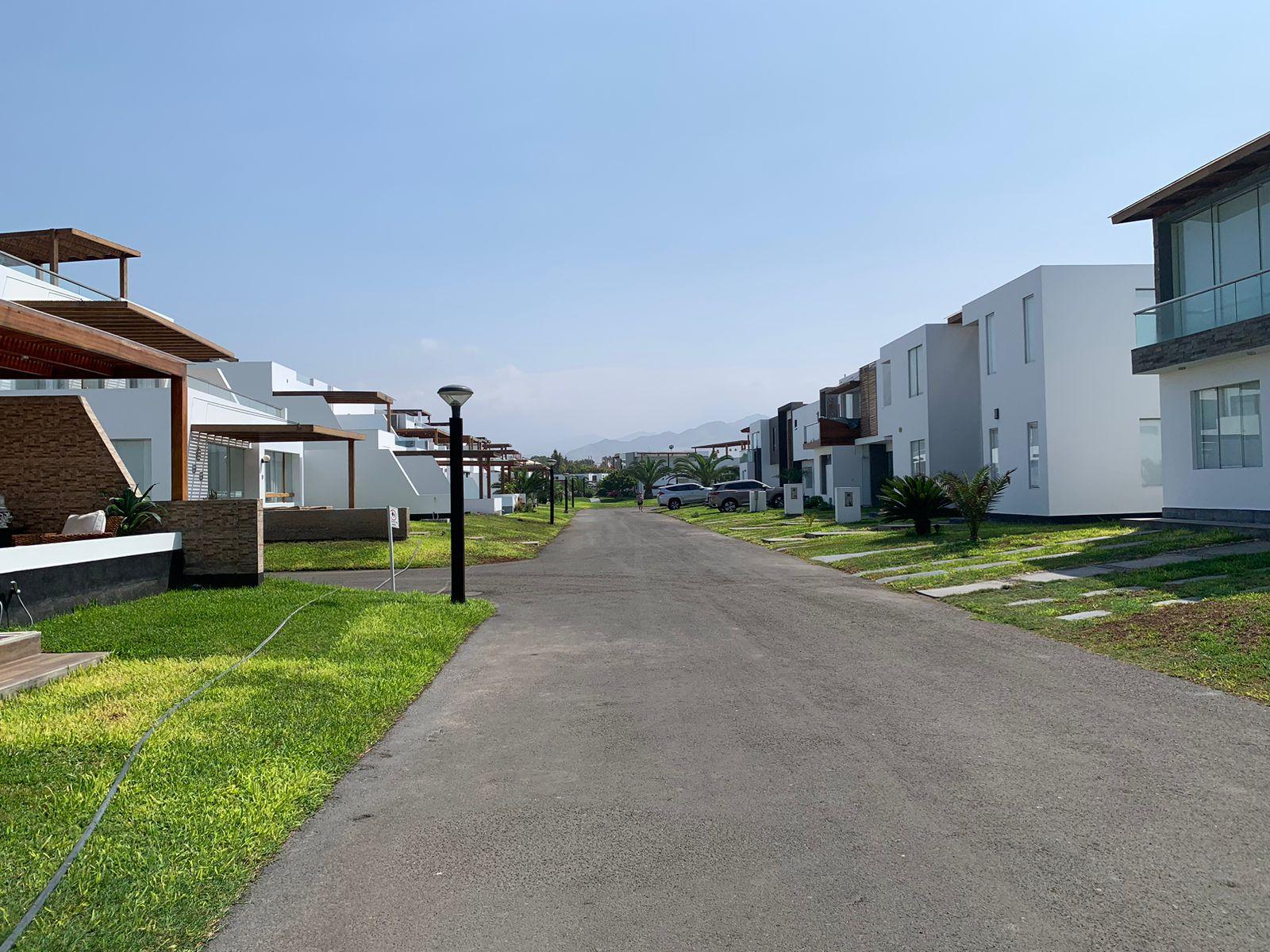 Imagen miniatura a8b537bc-7866-43e5-96e4-8c6e1f3c6d8a