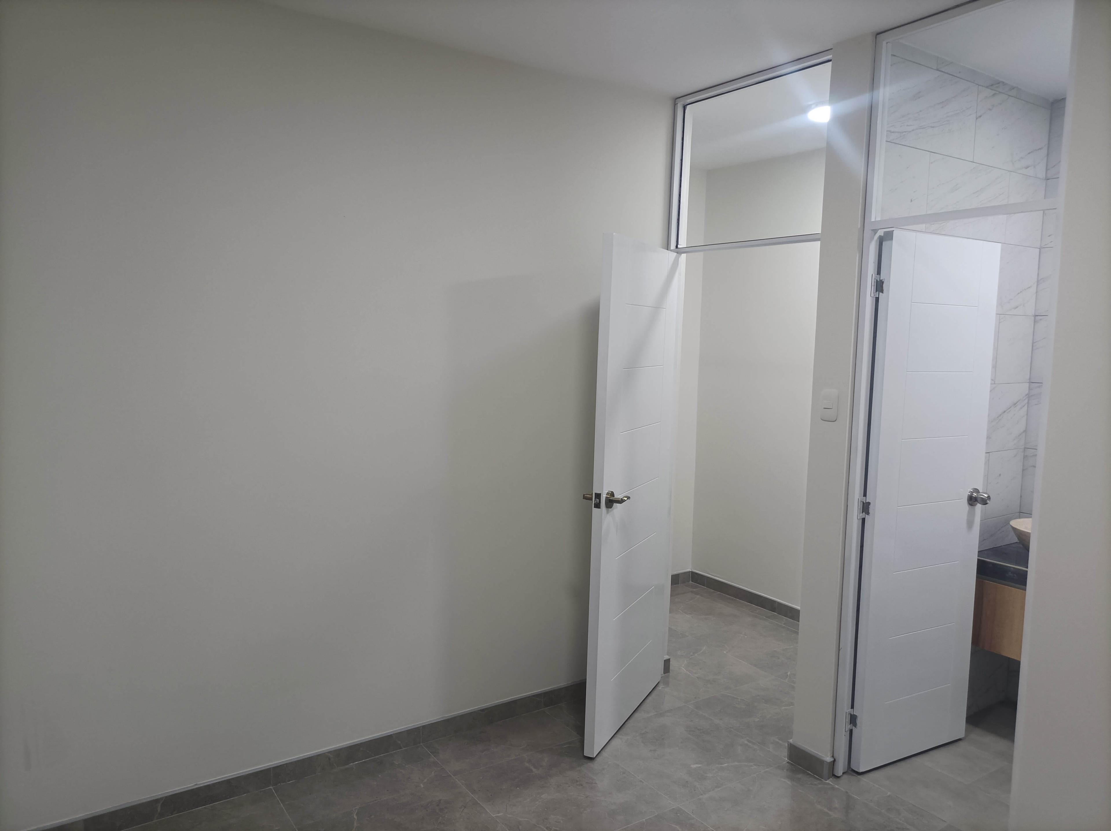 Imagen miniatura fc2383ff-1bc1-4b2b-82ea-cc5063547d4a