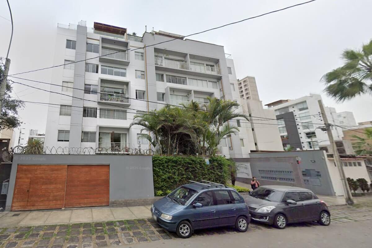 cb28b9ef-3fe6-4e40-a446-30302e8c11f8