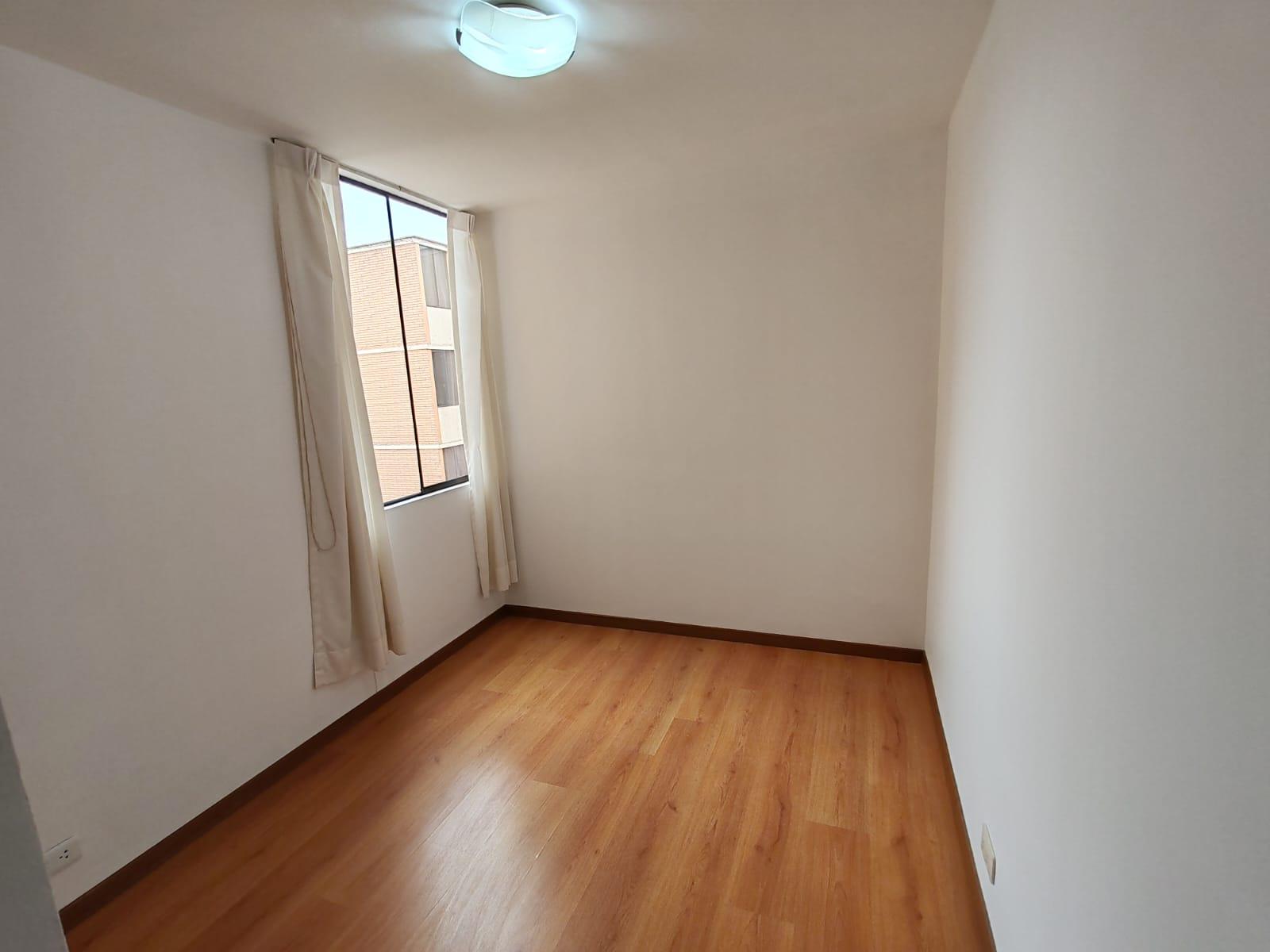 Imagen miniatura 975dfc4d-837a-483b-a32a-1248758f3fe1