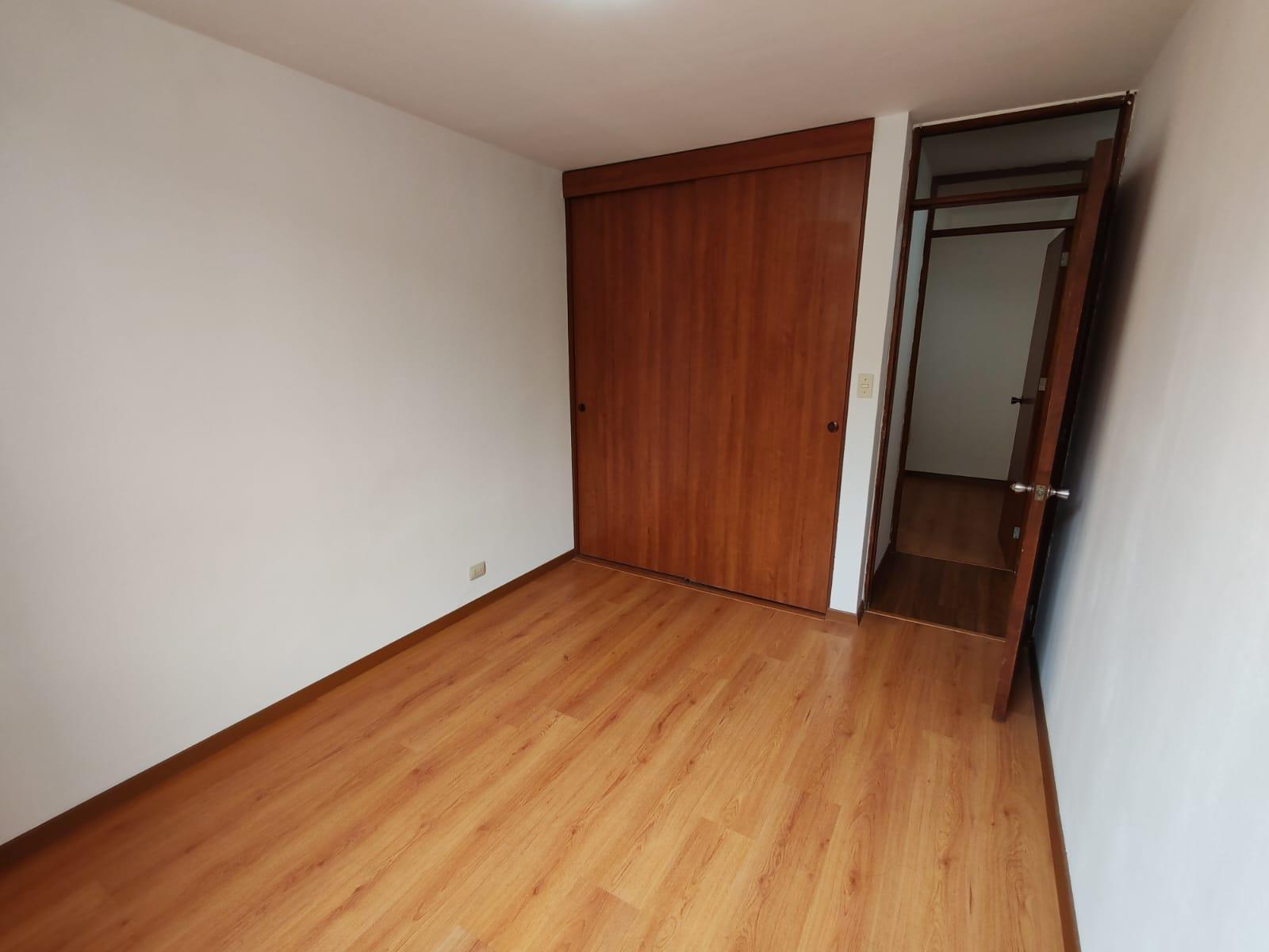 Imagen miniatura 6646d133-2edc-4235-b0f2-0f6c251cfe87